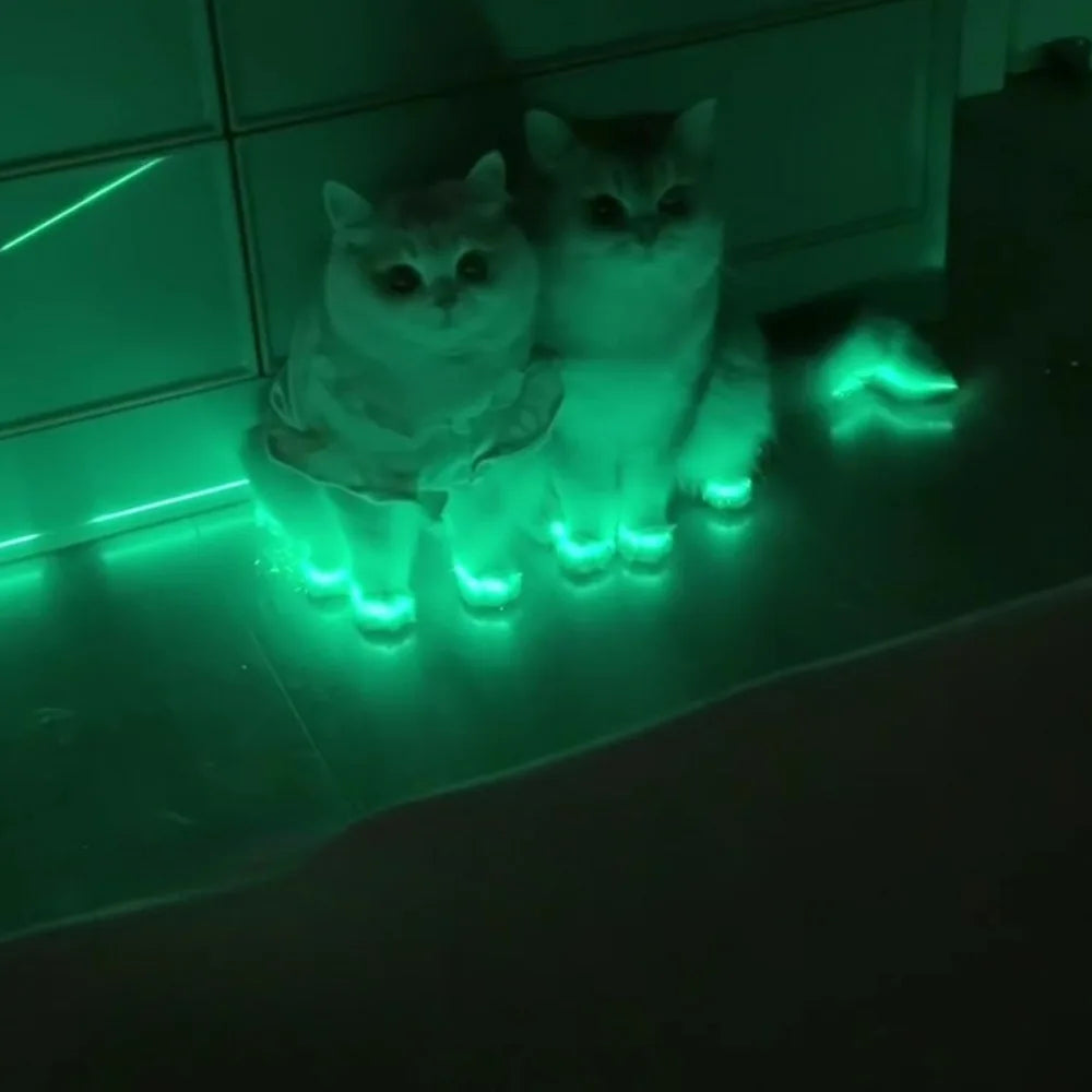 Petzrella Leuchtende Pfotenaufkleber für Katzen