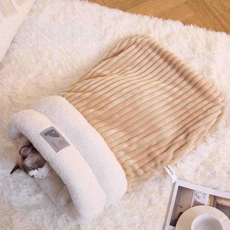 Plush Heated Cat Bed