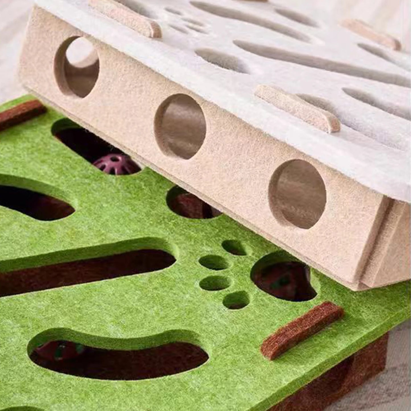 Interactive Cat Puzzle Maze – Enrichment Toy for Smart Indoor Play