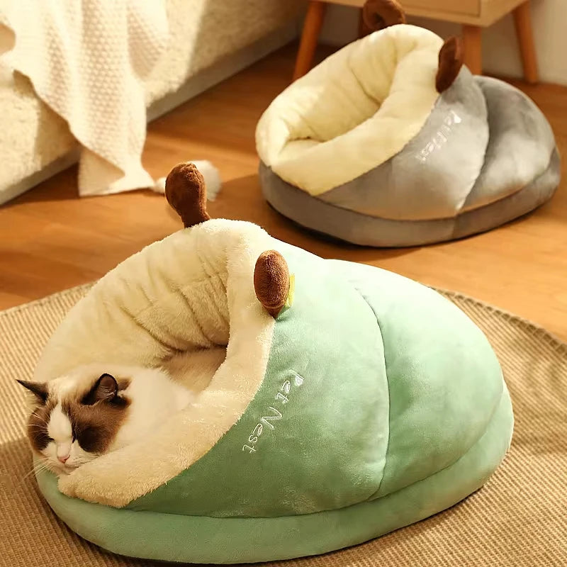 Cozy Cat Bed by Kevat Vesi