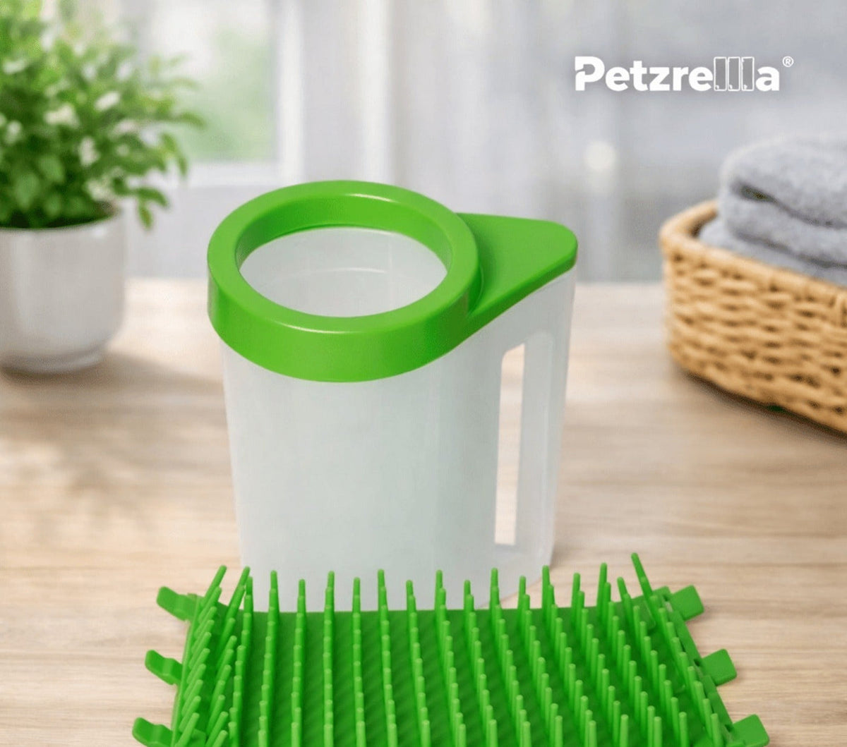 Petzrella Portable Gentle Pet Paw Cleaner – Green-Medium